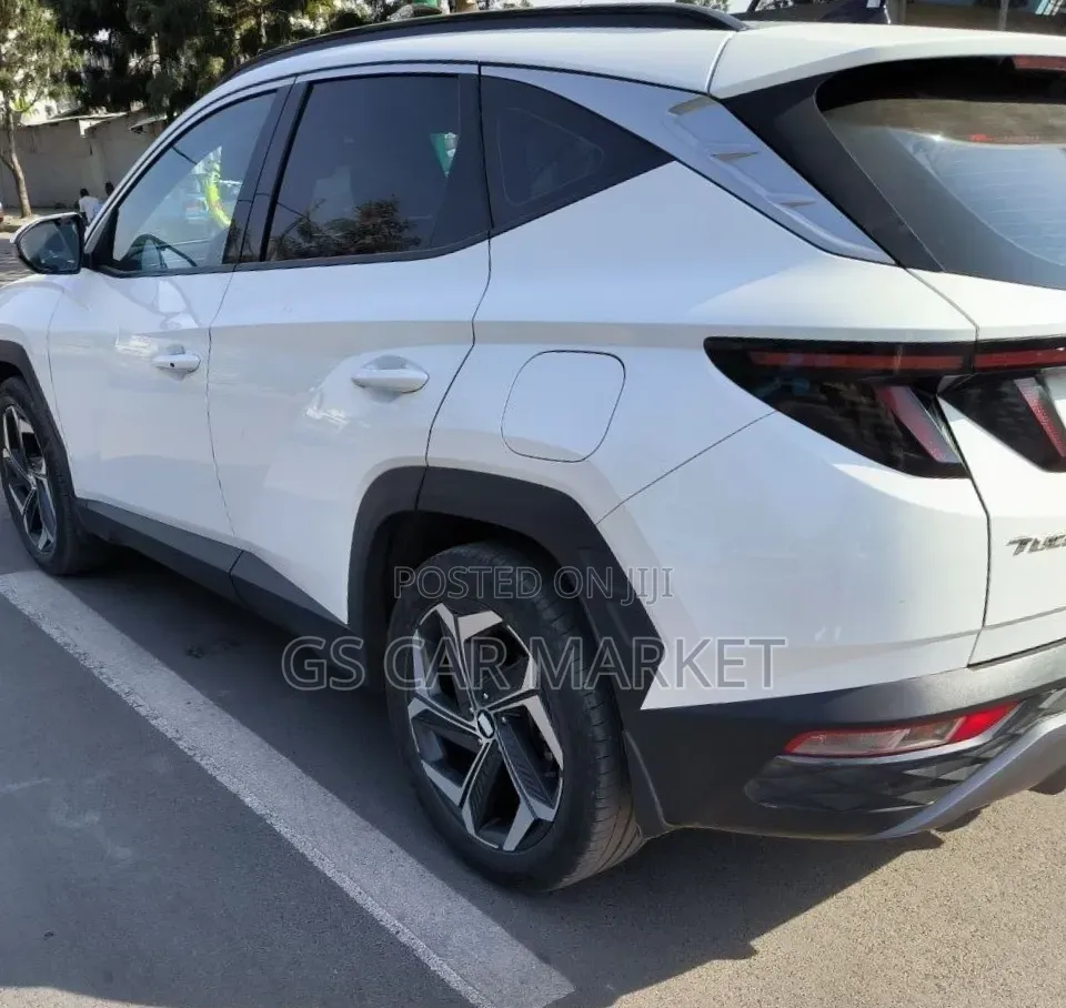 Hyundai Tucson XRT 2022 White