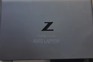 New Laptop HP ZBook Firefly G8 32GB Intel Core i7 SSD 512GB