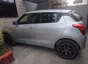 Suzuki Swift 2022 Silver
