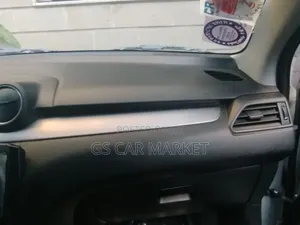 Suzuki Swift 2022 Silver