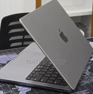 New Laptop Apple MacBook Pro 2023 M3 8GB Apple M3 Pro SSD 512GB