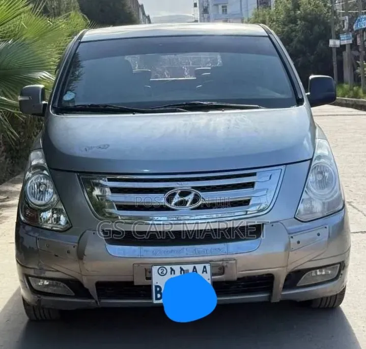 Hyundai Starex 2012 Grey
