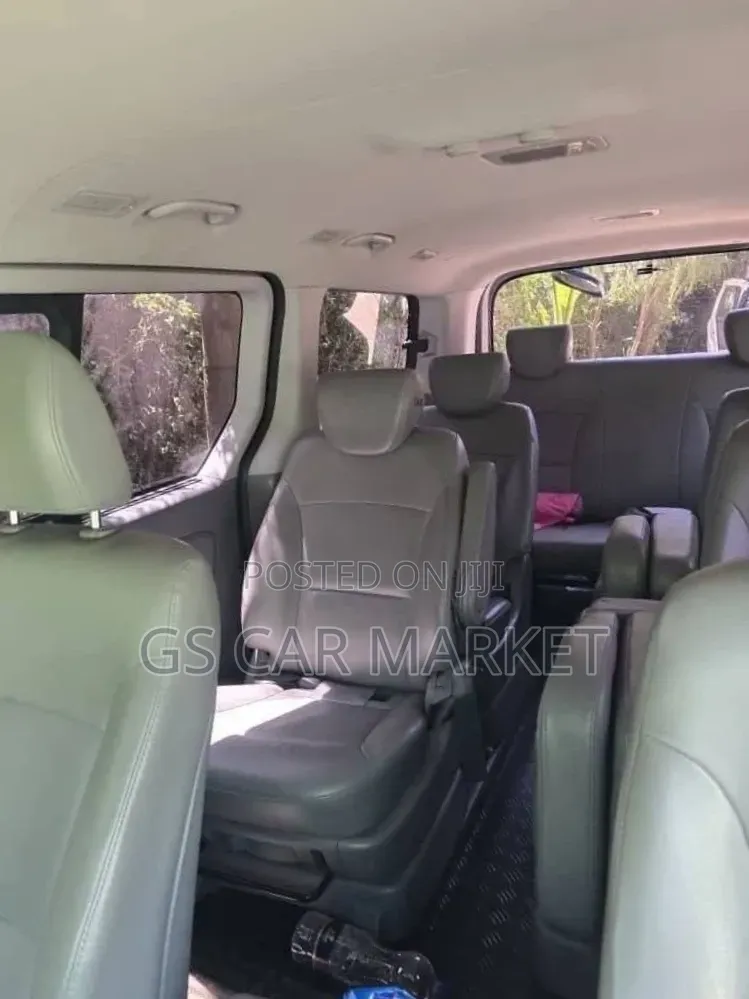 Hyundai Starex 2012 Grey