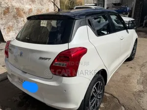 Suzuki Swift 2022 Ivory