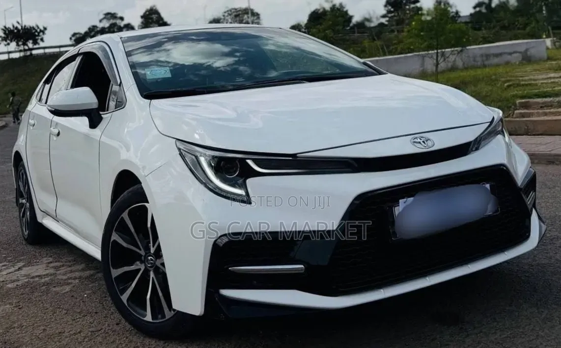 Toyota Corolla 2022 White