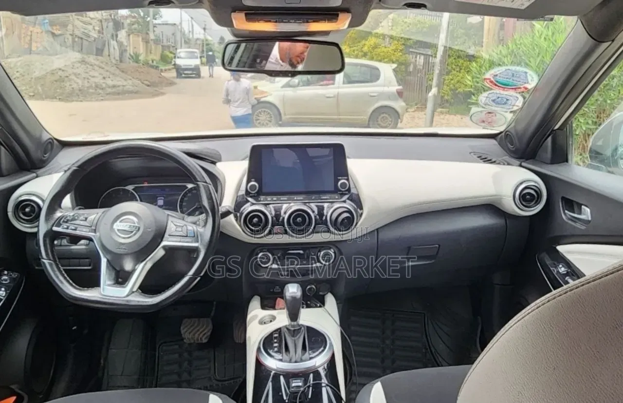 Nissan Juke 2022 White