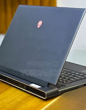 New Laptop Dell Allenware M15 R5 16GB Intel Core i9 SSD 1T