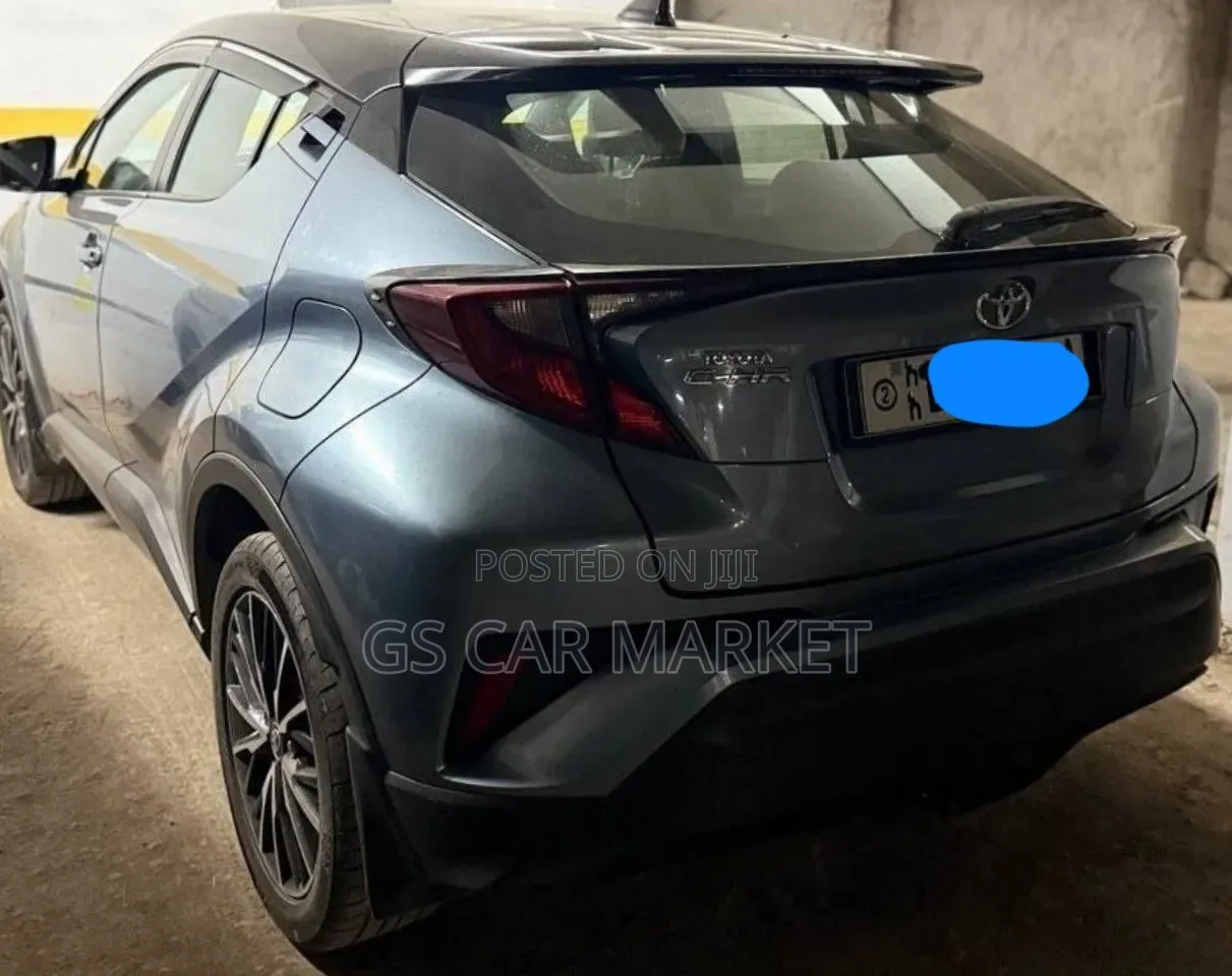 Toyota C-HR 2020 Gray