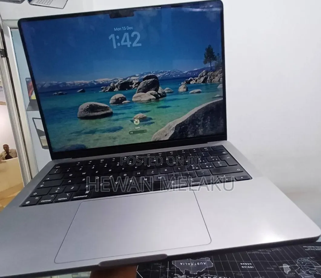 New Laptop Apple MacBook Pro 2021 M1 16GB Apple M1 Pro SSD 512GB
