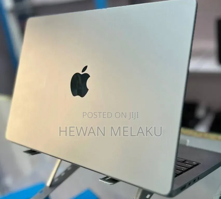 New Laptop Apple MacBook Pro 2021 M1 16GB Apple M1 Pro SSD 512GB