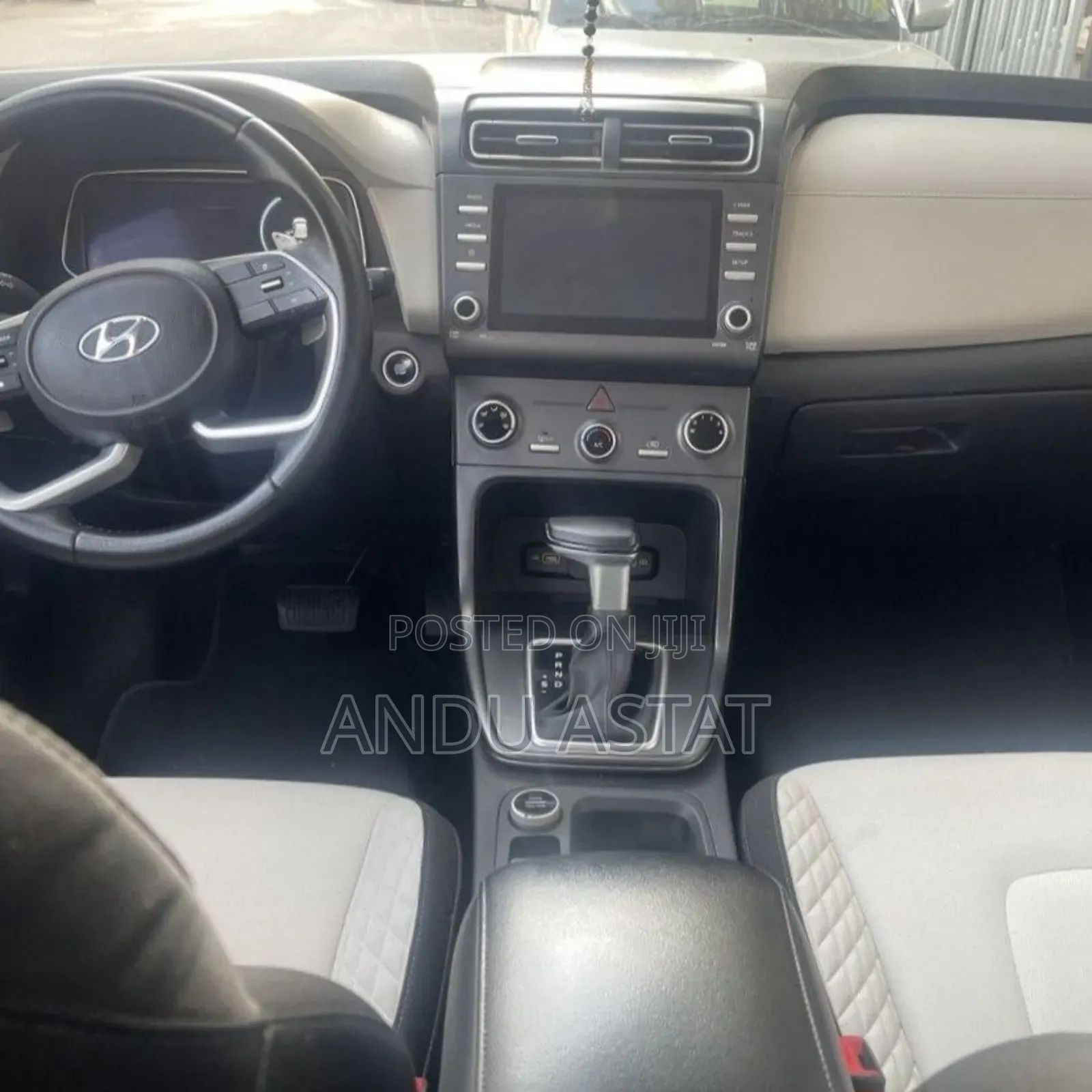 Hyundai Creta 2022 Off white