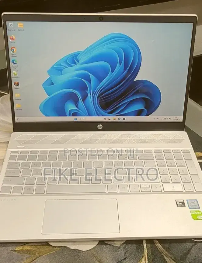 New Laptop HP Pavilion 15 8GB Intel Core i5 SSD 512GB