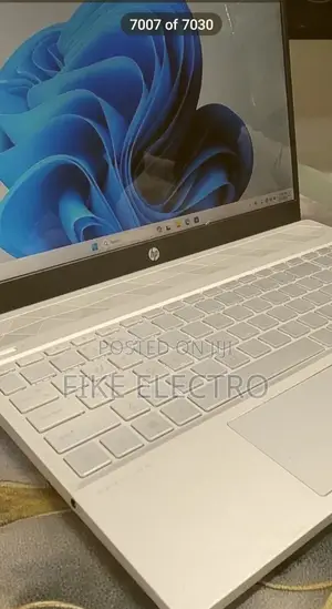 New Laptop HP Pavilion 15 8GB Intel Core i5 SSD 512GB