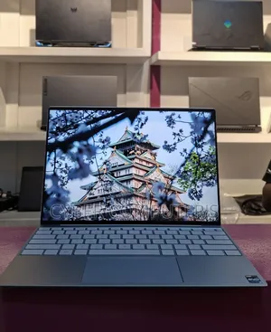 New Laptop Dell XPS 13 8GB Intel Core i5 SSD 256GB