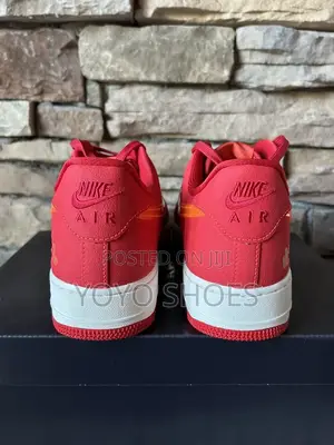 Nike Air Force 1 '07 Lv8 "Atl" Sneakers Vibrant University Red