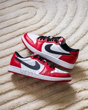 Air Jordan 1 Low Og "Chicago" Vibrant Varsity Red, Black,White