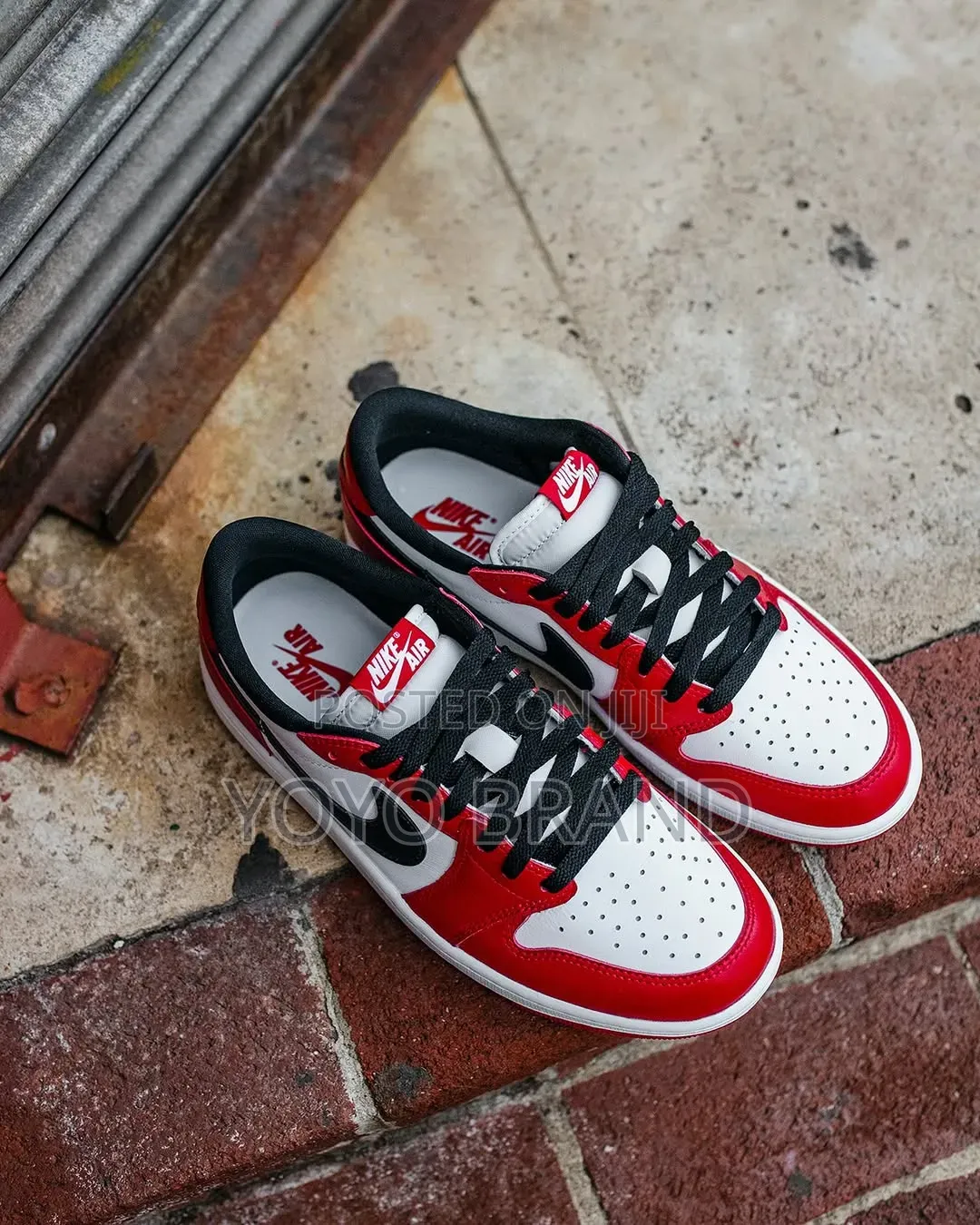Air Jordan 1 Low Og "Chicago" Vibrant Varsity Red, Black,White