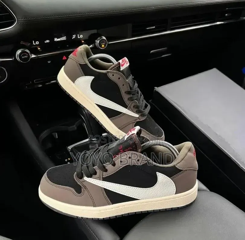 Nike Air Jordan 1 Low X Travis Scott in Mocha,