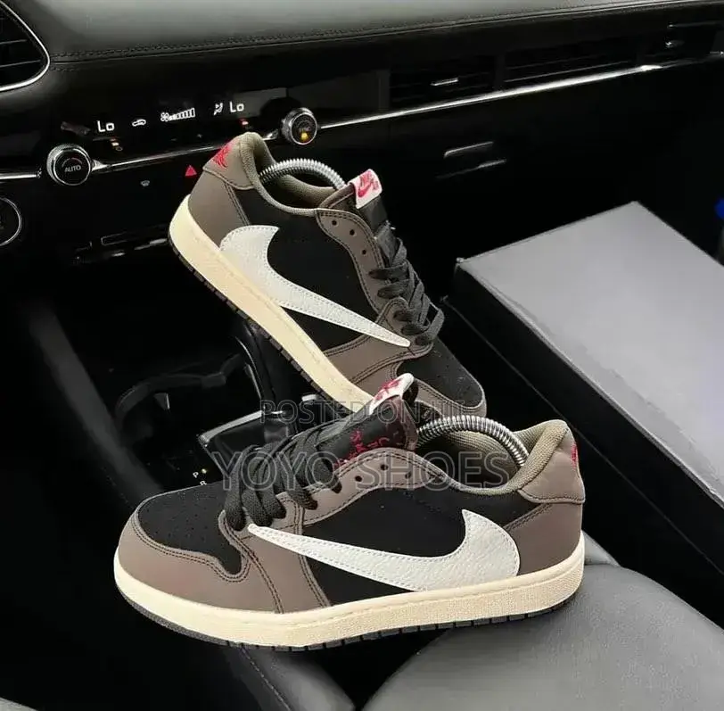 Nike Air Jordan 1 Low X Travis Scott in Mocha,