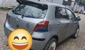 Toyota Yaris 2010 Silver