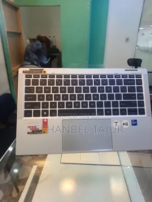 New Laptop HP EliteBook 1040 G8 32GB Intel Core i7 SSD 512GB