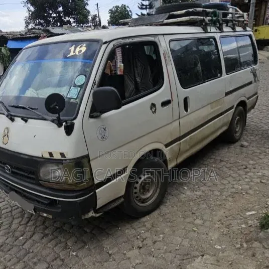 Toyota HiAce 2004 White