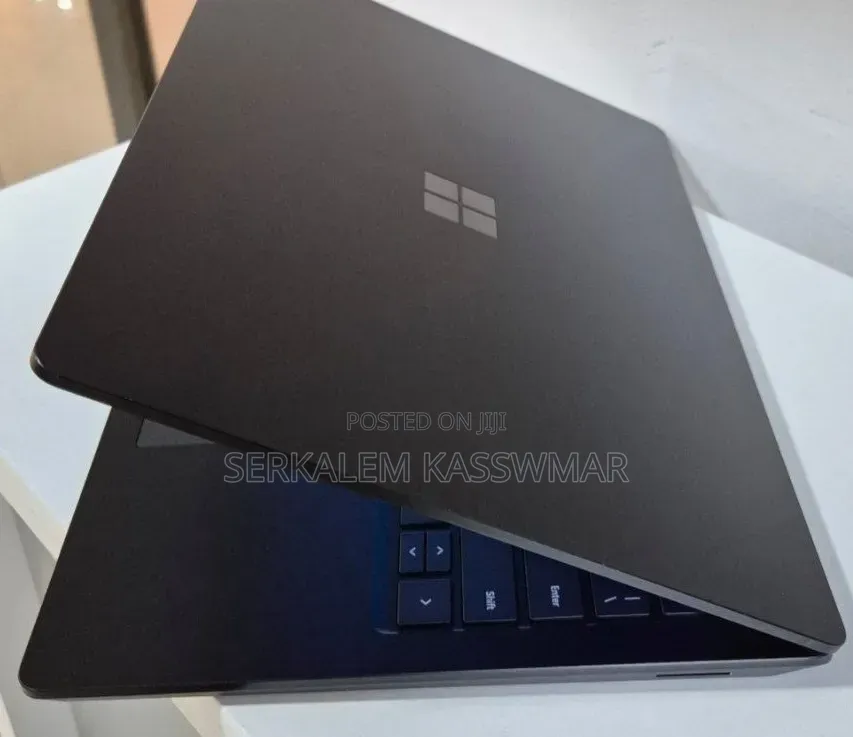 New Laptop Microsoft Surface Laptop 5 16GB Intel Core i7 SSD 512GB