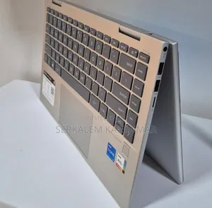 New Laptop HP Envy X360 8GB Intel Core i5 SSD 512GB