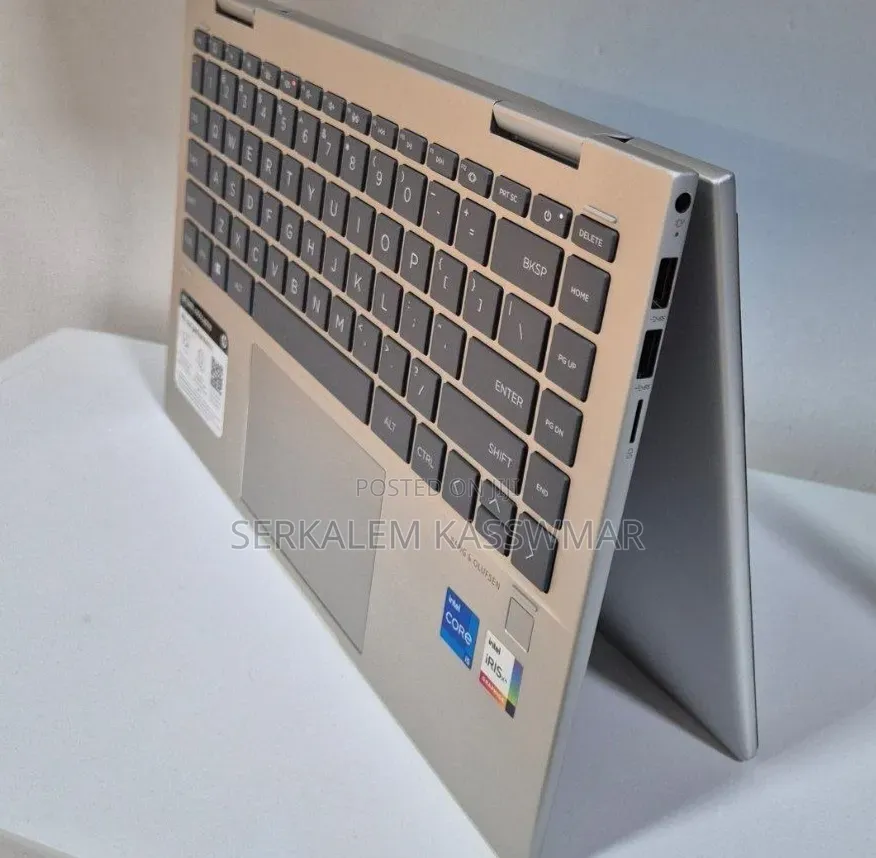 New Laptop HP Envy X360 8GB Intel Core i5 SSD 512GB