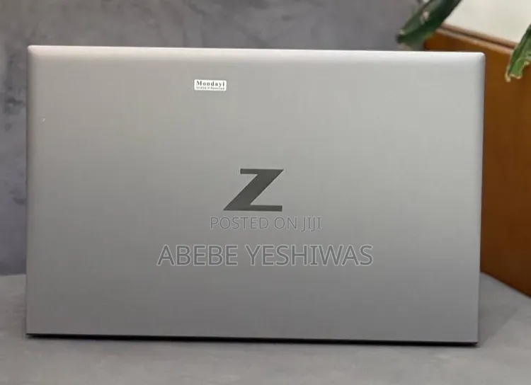 New Laptop HP ZBook Firefly 14 G7 16GB Intel Core i7 SSD 512GB