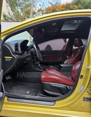 Hyundai Avante 2017 Yellow