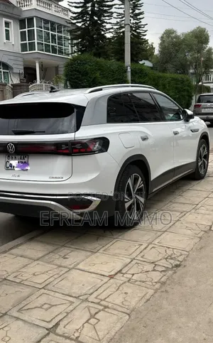 Volkswagen ID.6 2023 White