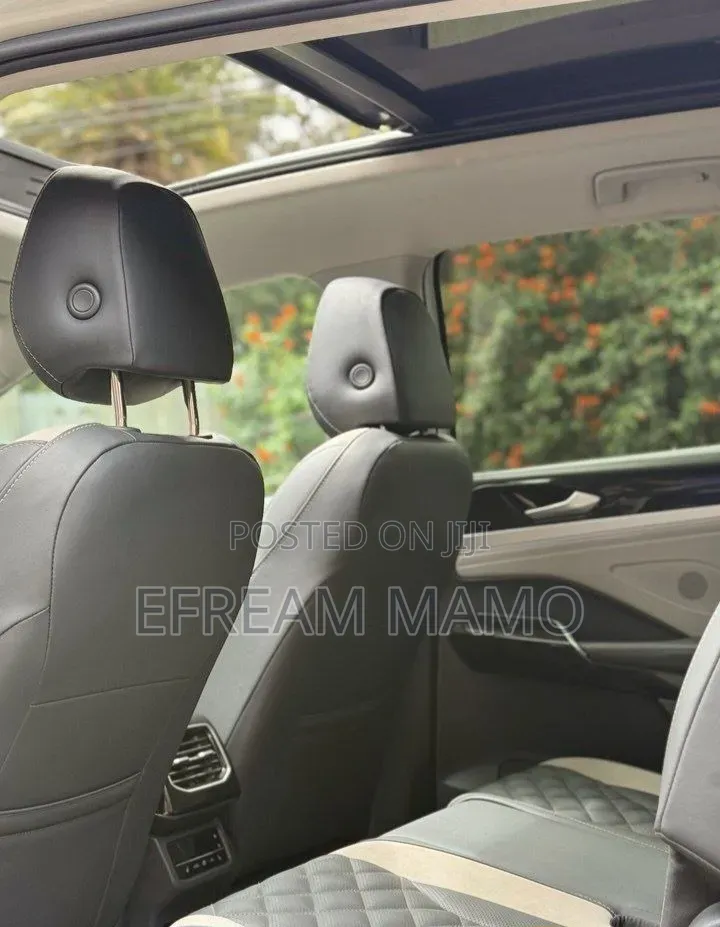 Volkswagen ID.6 2023 White