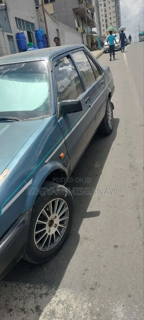 Toyota Corolla 1987 Gray