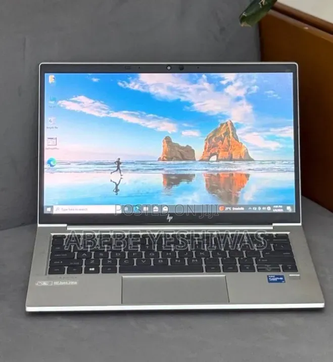 New Laptop HP EliteBook 830 G8 16GB Intel Core i7 SSD 512GB