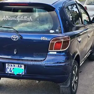 Toyota Vitz 2004 Blue