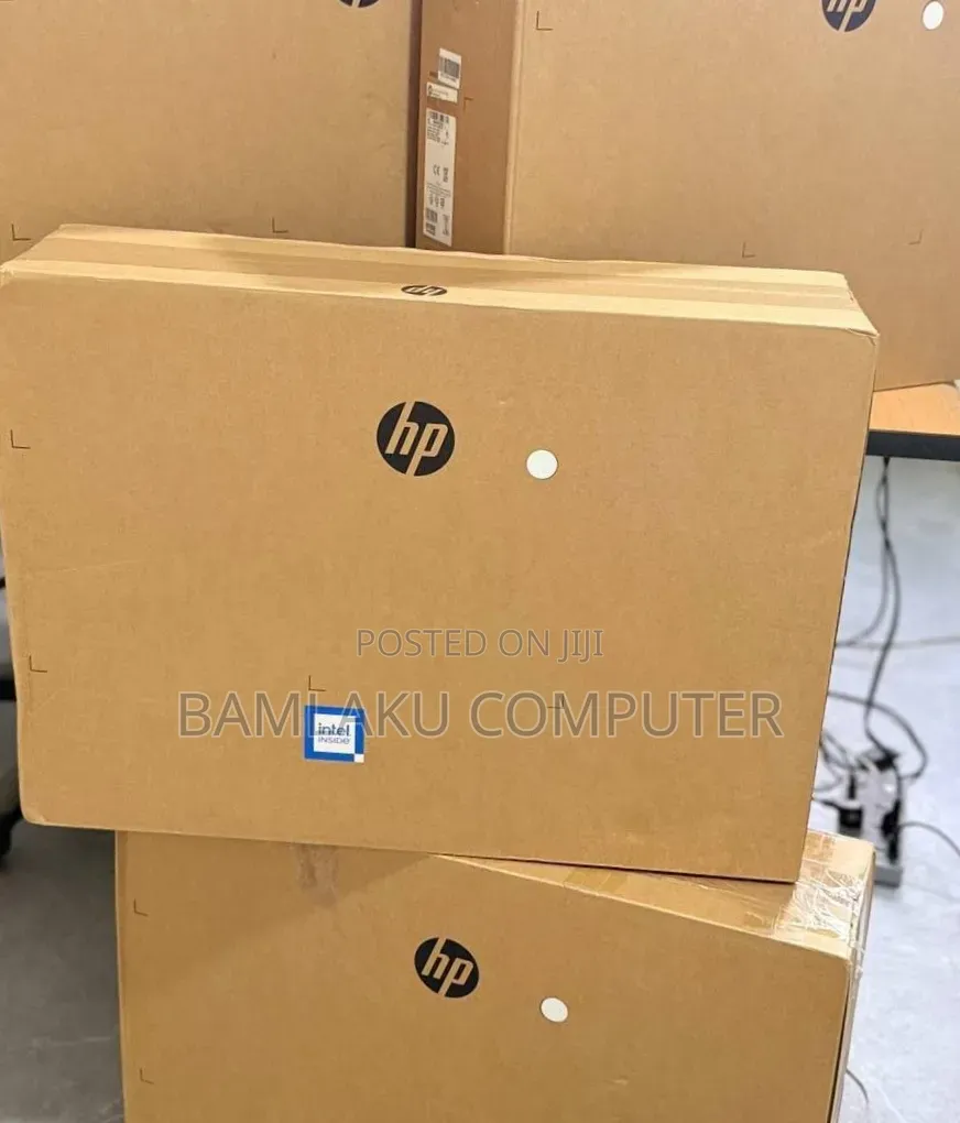 New Desktop Computer HP 200 G4 All-in-One 8GB Intel Core i5 SSD 512GB