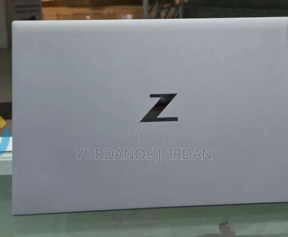 New Laptop HP ZBook Firefly 14 G7 16GB Intel Core i7 SSD 512GB