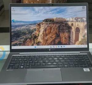 New Laptop HP ZBook Firefly 14 G7 16GB Intel Core i7 SSD 512GB