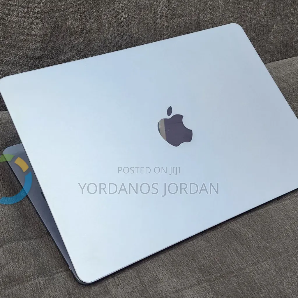 New Laptop Apple MacBook Air 2025 M4 16GB Apple M4 SSD 256GB