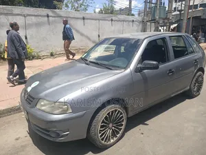 Volkswagen Golf 2005 Gray
