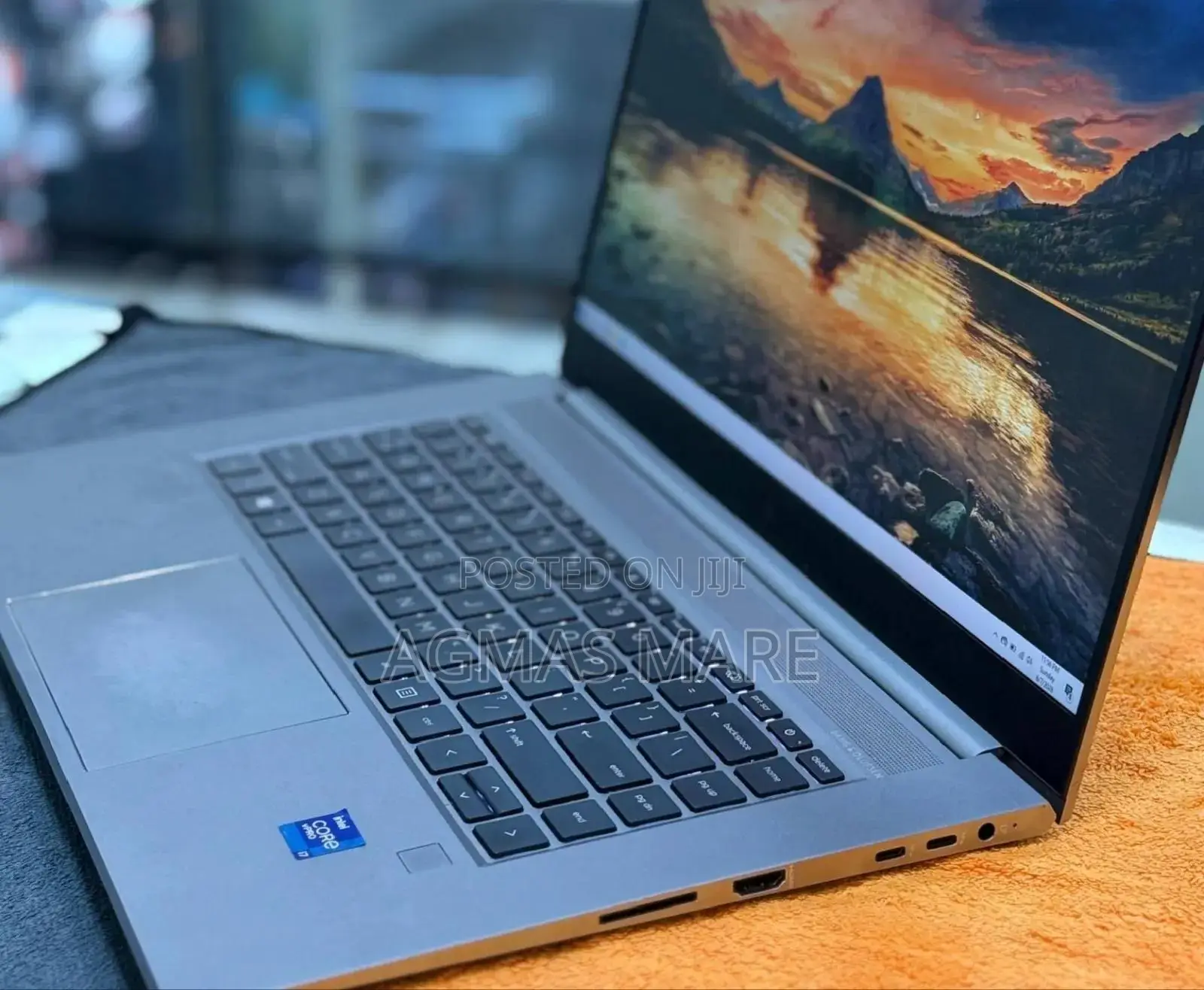 New Laptop HP ZBook Firefly G8 16GB Intel Core i7 SSD 512GB