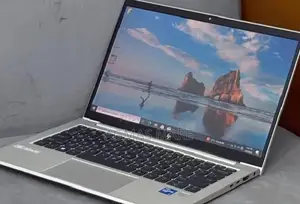 New Laptop HP EliteBook 830 G8 16GB Intel Core i7 SSD 512GB
