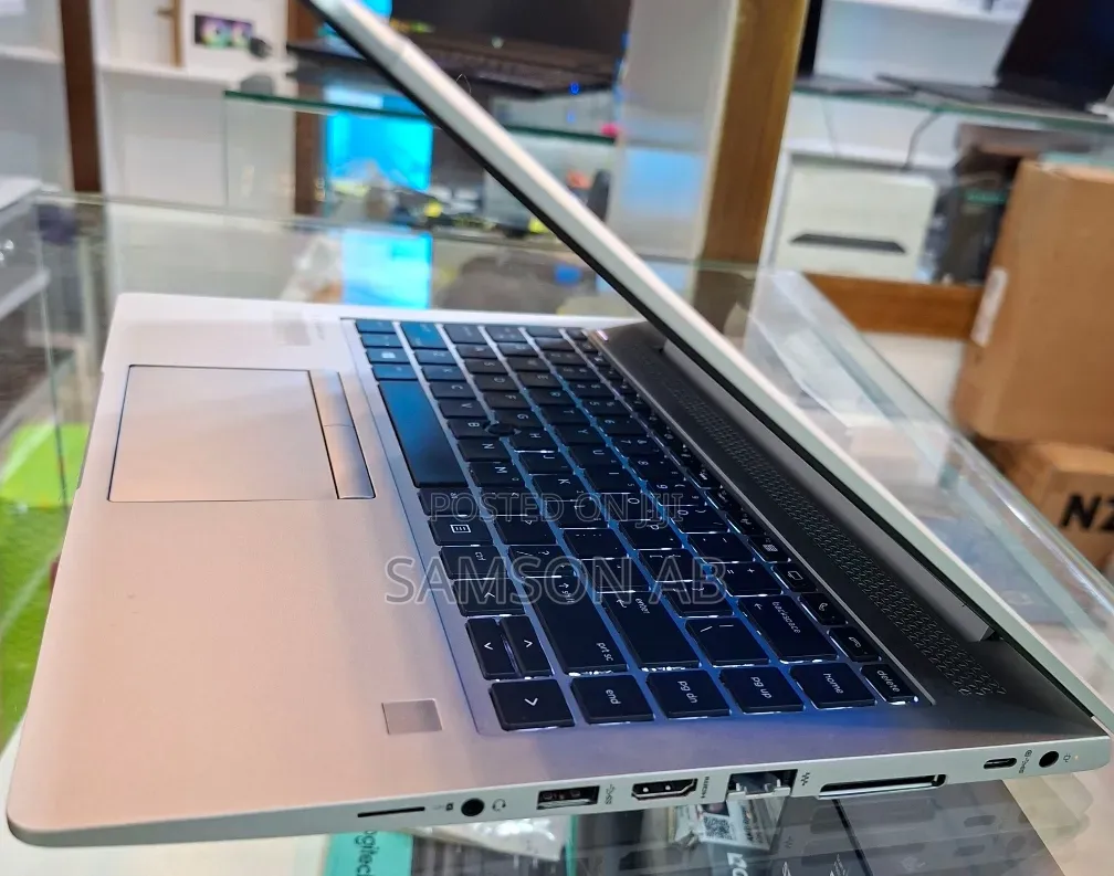 New Laptop HP EliteBook 840 G5 16GB Intel Core i5 SSD 512GB