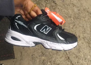 New Balance 530 Sneakers
