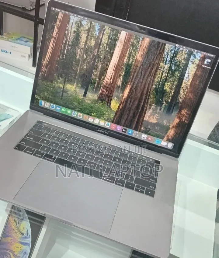 New Laptop Apple MacBook Pro 2019 32GB Intel Core i9 SSD 512GB