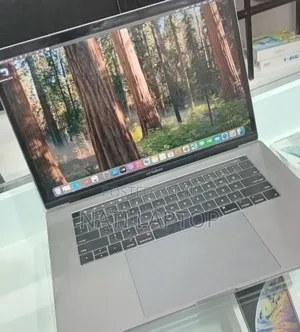 New Laptop Apple MacBook Pro 2019 32GB Intel Core i9 SSD 512GB