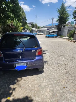 Toyota Vitz 2001 Blue