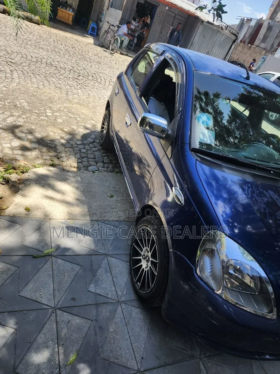 Toyota Vitz 2001 Blue
