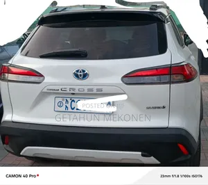 Toyota Corolla Cross Hybrid 2023 White